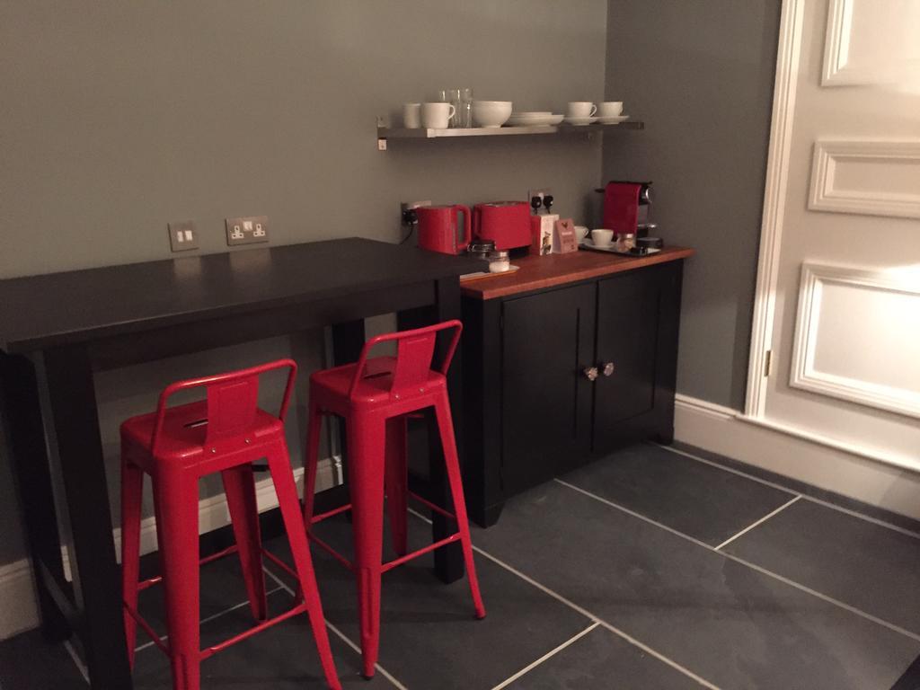 Bed and Breakfast Montpellier House Newport Pagnell Habitación foto