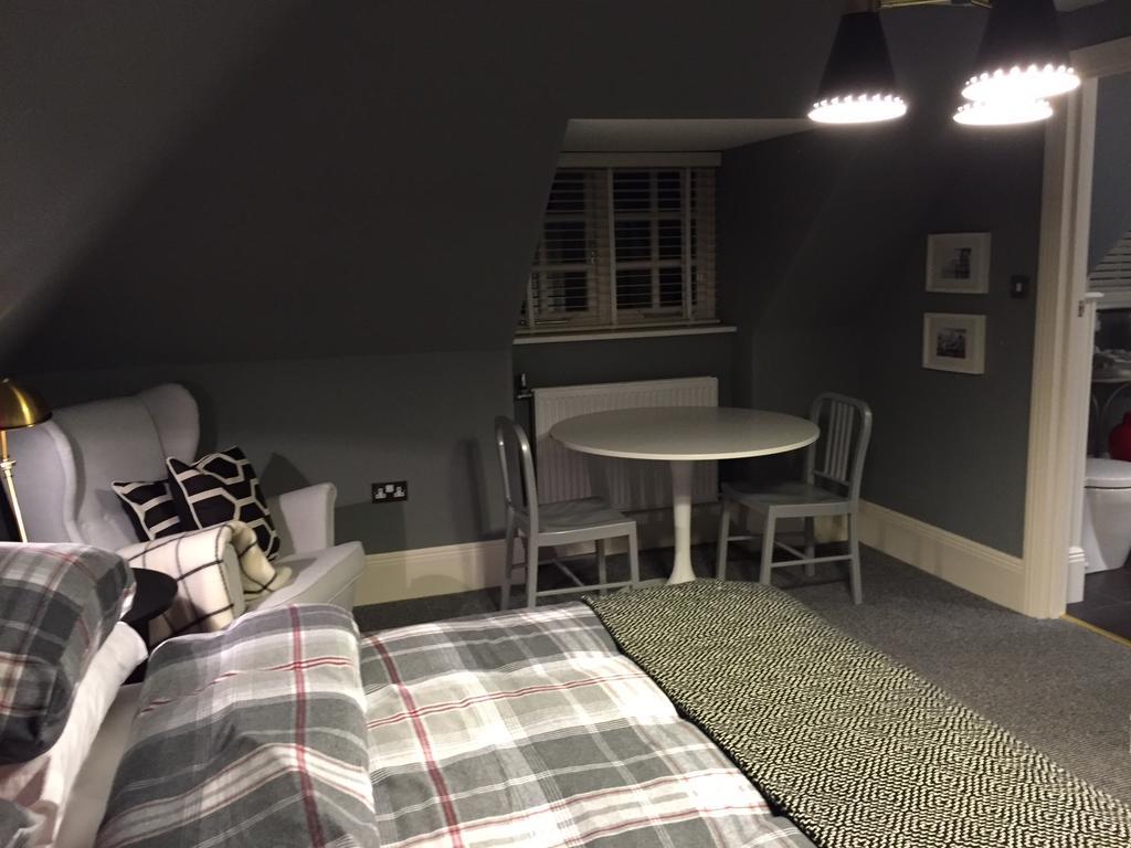 Bed and Breakfast Montpellier House Newport Pagnell Habitación foto