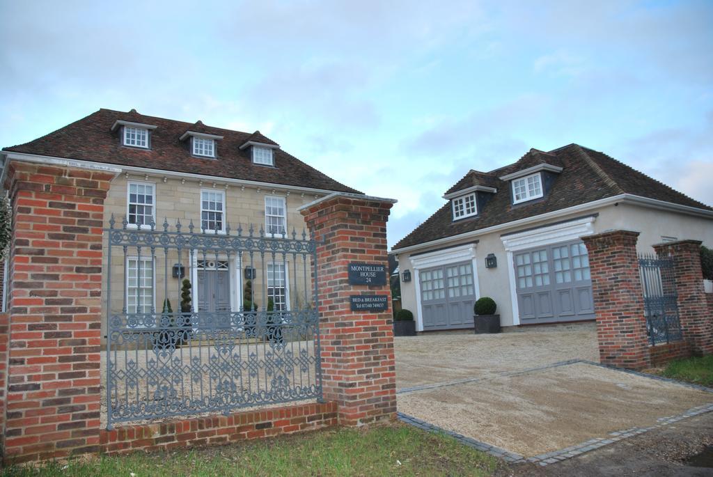Bed and Breakfast Montpellier House Newport Pagnell Exterior foto
