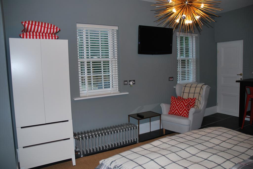 Bed and Breakfast Montpellier House Newport Pagnell Exterior foto