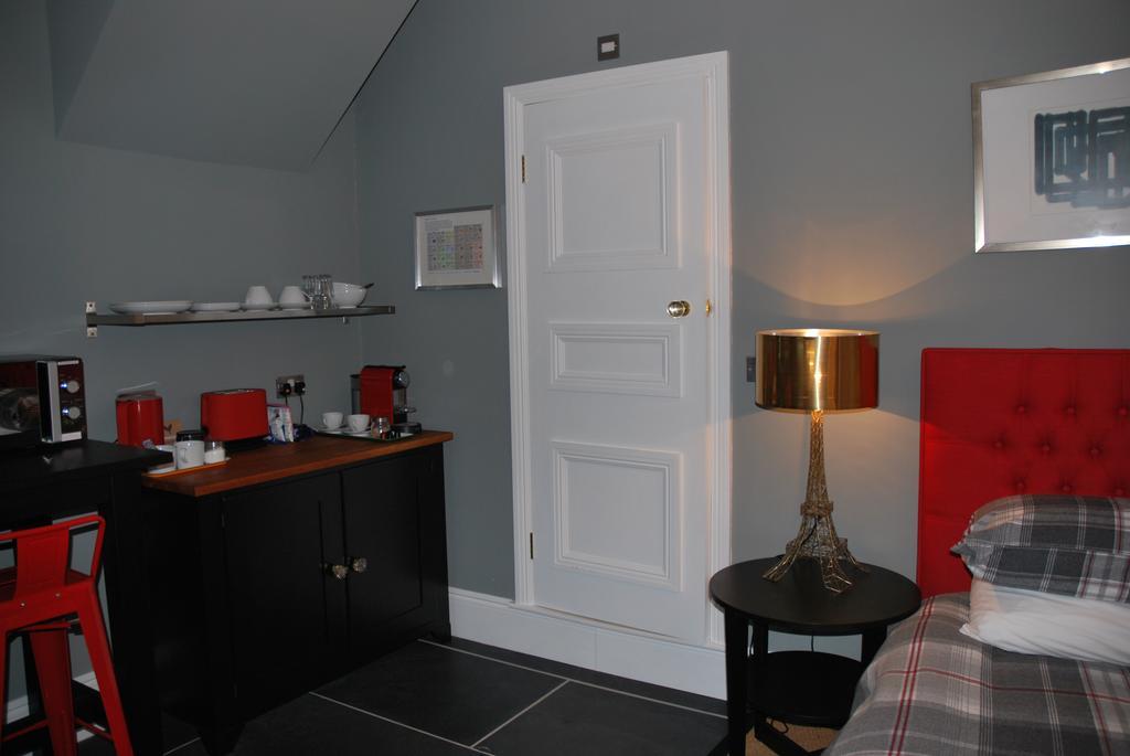 Bed and Breakfast Montpellier House Newport Pagnell Exterior foto